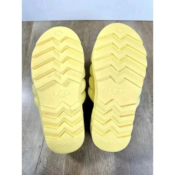 UGG Maxi Puff Slides Womens 8 Yellow Platform Uggs Slip On Sandals Sheepskin - Picture 8 of 9